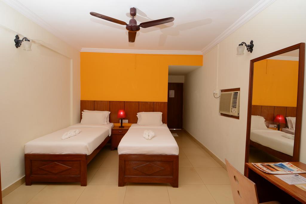 Silver Sands Sunshine - Angaara Candolim Phòng bức ảnh