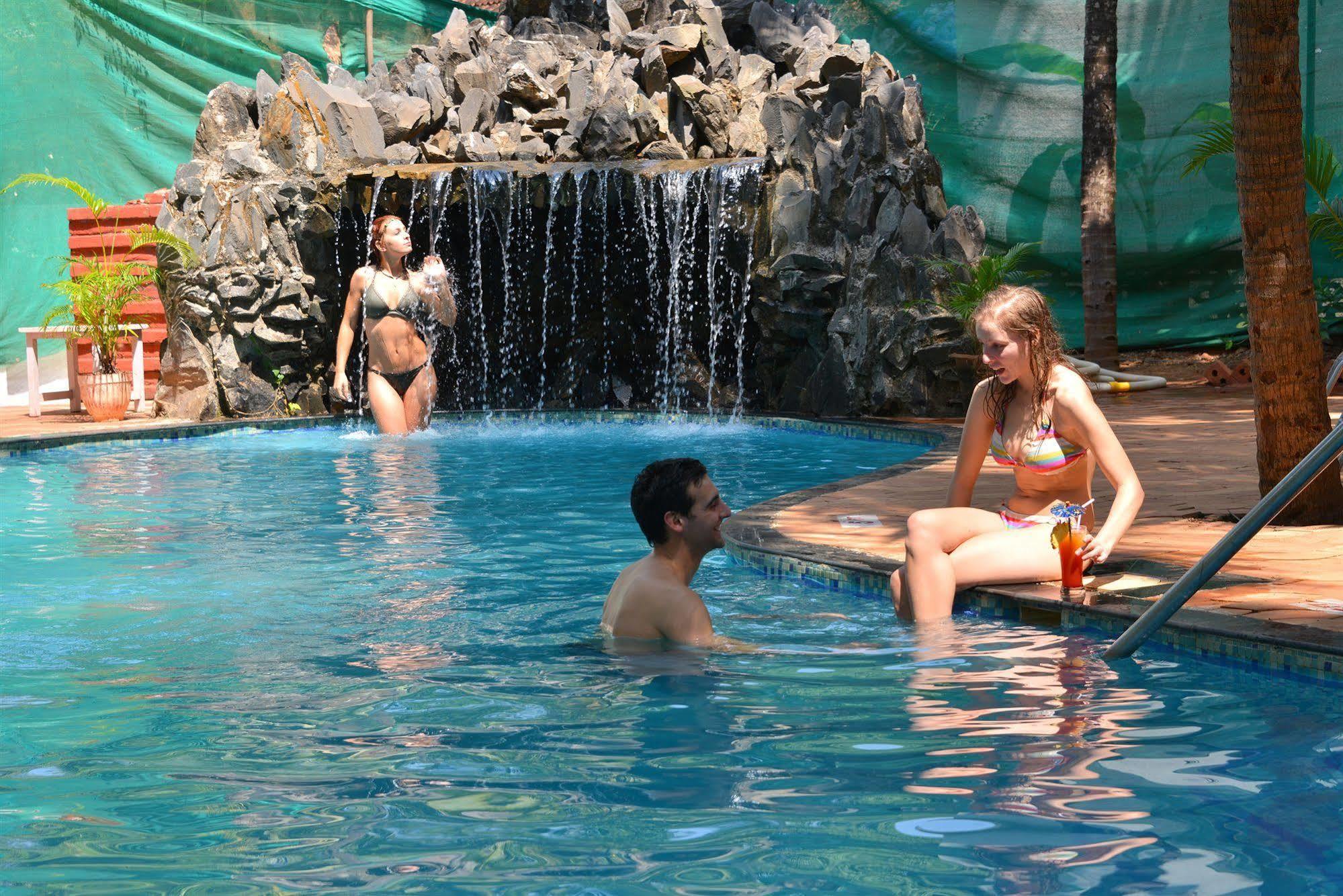 Silver Sands Sunshine - Angaara Candolim Ngoại thất bức ảnh